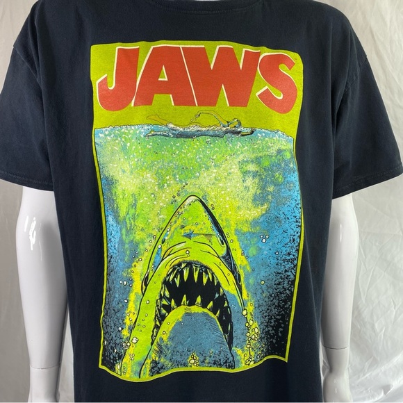 Jaws Men’s Surfacing Jaws Movie Black Tee - Picture 3 of 6